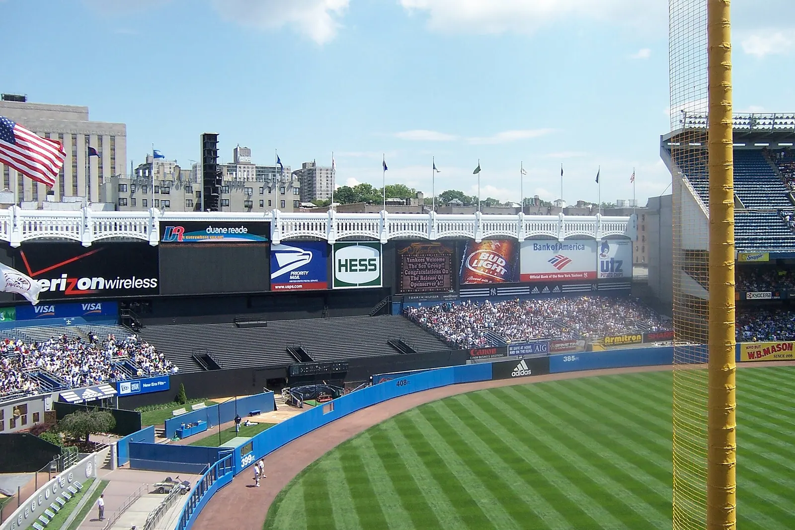 Second day of launch event for the SCO OpenServer Release 6 "Legend" operating system product. Held on June 22, 2005, at Yankee Stadium. Included in attendance were SCO executives,. Product marketing strategy examples: the patterns that repeat